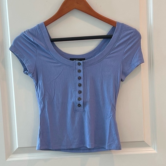 NWT Lulus Short Sleeve Ribbed Rounded Neckline Size S - Picture 2 of 10